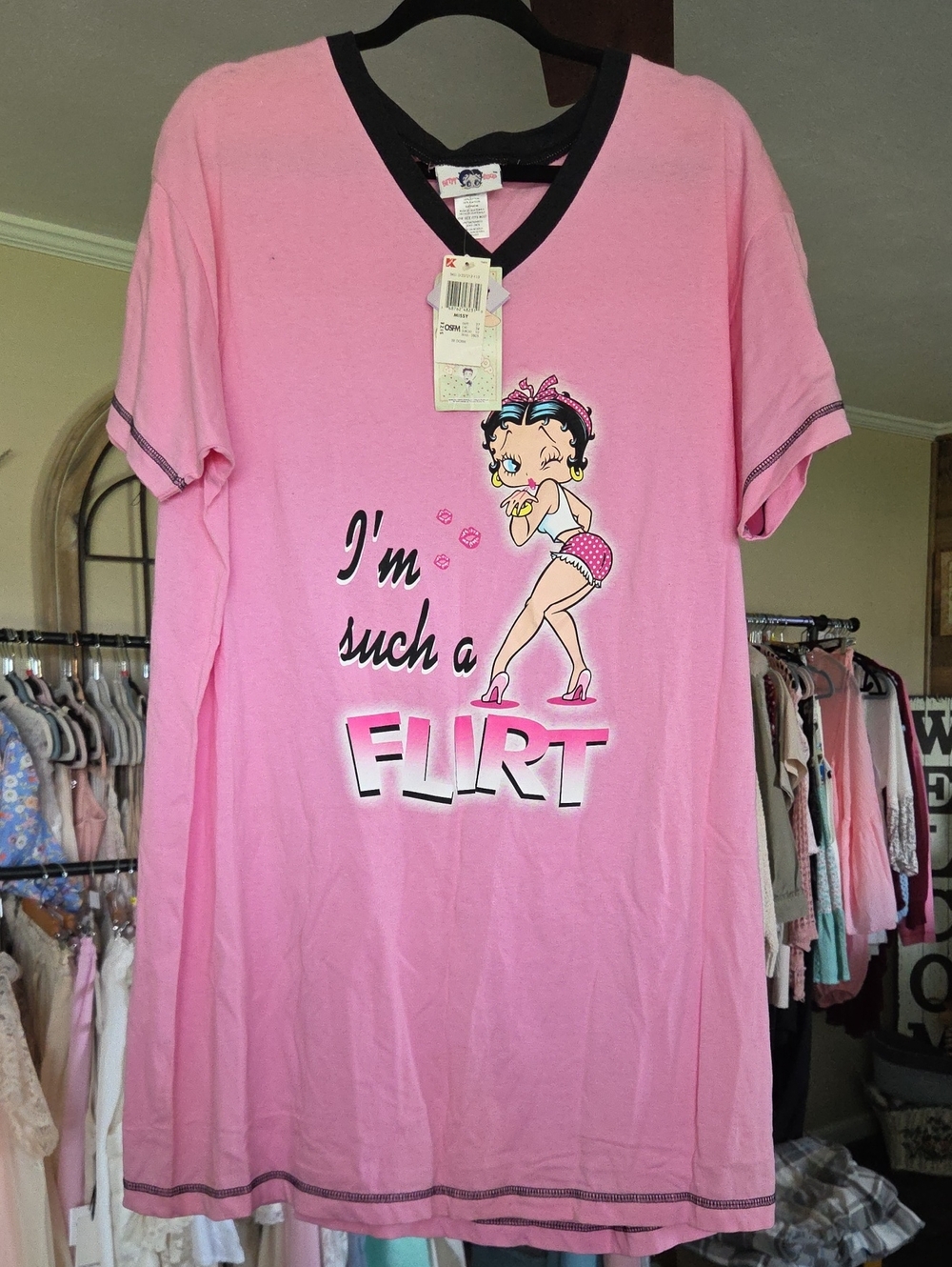 Betty Boop Pink Graphic V‑Neck Nightshirt